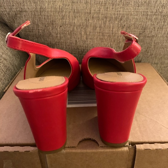 Comfortview red high heel - Picture 3 of 6
